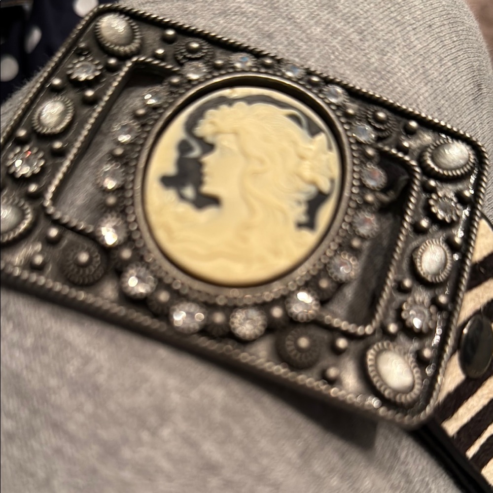 Vintage Black and Cream Ornate Belt